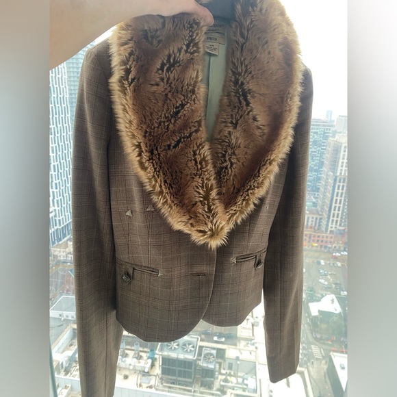 Burgundy plaid designer Blazer with Faux Fur Trim - Picture 3 of 16